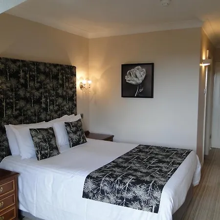 The Minster 3*